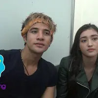 Ammar Zoni terlihat tampil berbeda dengan gaya rambut barunya. Pewarnaan rambut itu ia lakukan demi karakter di sinetron Anak Langit.