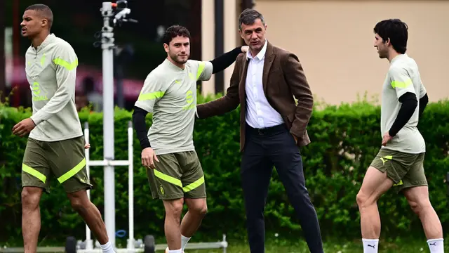 Foto: Deretan Momen Paolo Maldini Bersama AC Milan sebelum Didepak oleh Sang Pemilik Rossoneri