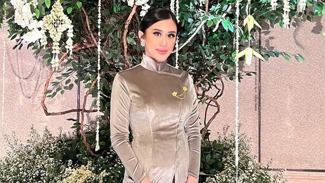 Cucu Mendiang Mooryati Soedibyo, Kusuma Puteri saat hamil anak pertama