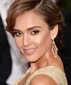 Jessica Alba. Bintang ‘Fantastic Four’ ini telah berhasil mempertahankan citranya yang sangat bagus di Hollywood. Tidak hanya dari film-film suksesnya, namun juga sebagai seorang filantropis dan juga istri yang setia dan seorang ibu. (Bintang/EPA)