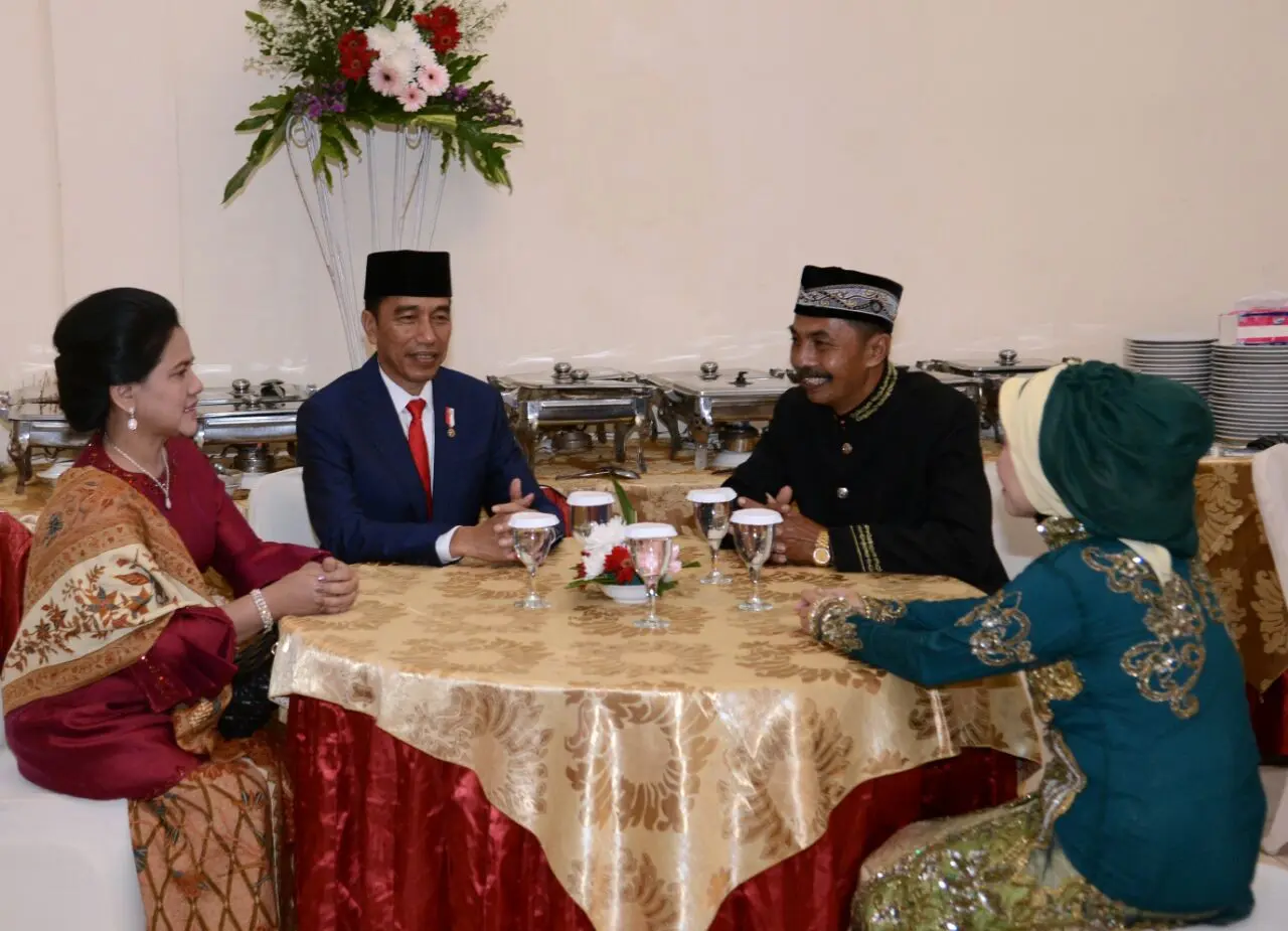 Presiden Jokowi menghadiri pernikahan anggota paspampres (foto: Biro Pers Kepresidenan)