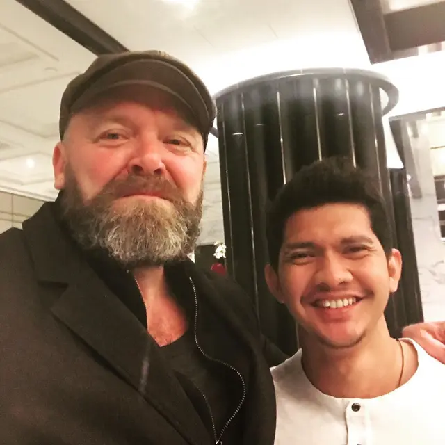 Iko Uwais dan Joe Carnahan. (Instagram/ carnojoe)