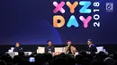 Keluarga Gen Halilintar, Lenggogeni Faruk (dua kanan) berbicara dalam diskusi Hitmaker In Multiple Platform selama XYZ Day 2018, Jakarta, Rabu (25/4). Diskusi membahas seputar pembuatan karya di berbagai platform. (Merdeka.com/Iqbal Nugroho)