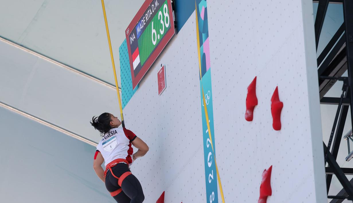 Atlet panjat tebing Indonesia, Desak Made Rita Kusuma Dewi memenangi lomba menghadapi wakil Amerika Serikat, Piper Kelly pada babak eliminasi cabor panjat tebing nomor speed putri Olimpiade Paris 2024 di Le Bourget, Paris, Senin (5/8/2024). (Dok. NOC Indonesia)