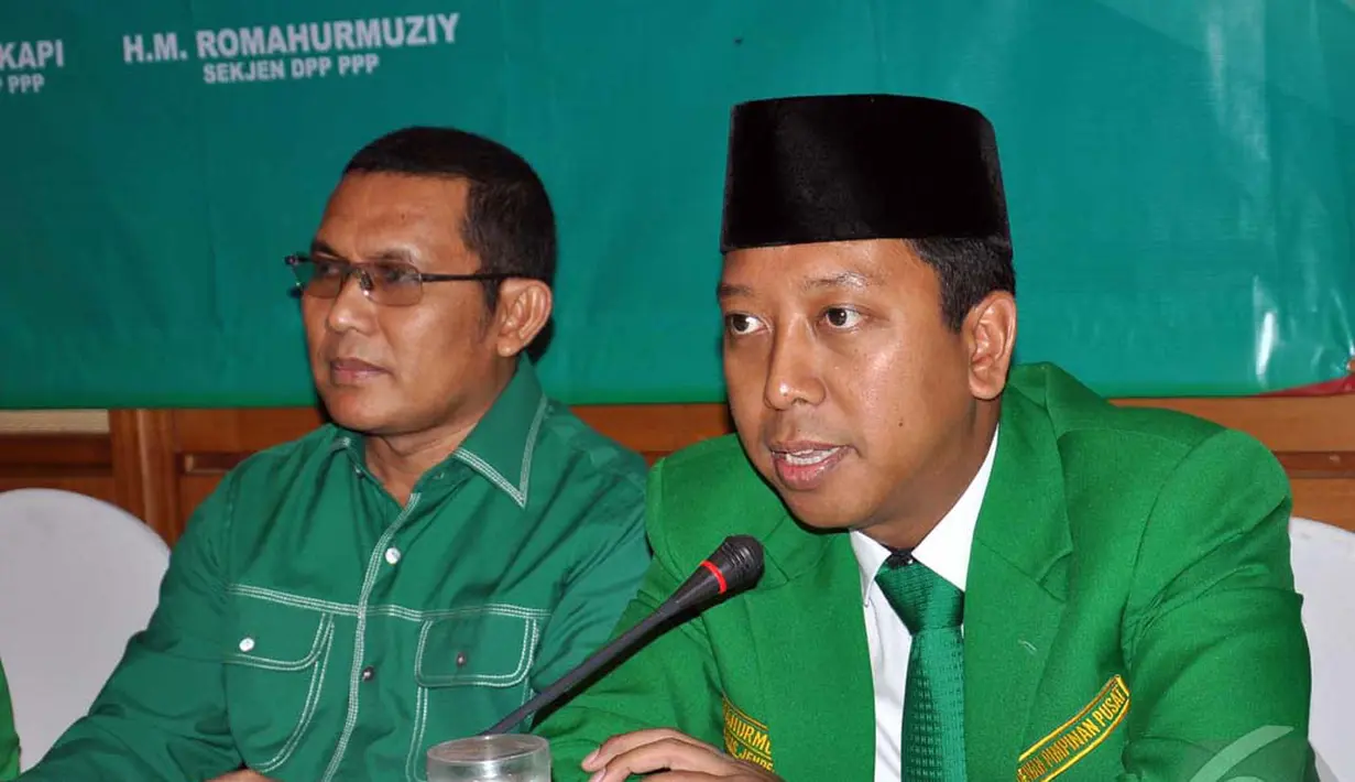 Sekjen PPP M. Romahurmuziy mengatakan akan menggelar rapat pimpinan nasional (rapimnas) selama dua hari ke depan, Jakarta, Minggu (14/9/2014) (Liputan6.com/Miftahul Hayat) 