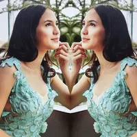 Bayangkan bagaimana jadinya jika Pevita Pearce ada dua (Instagram/Pevita Pearce)