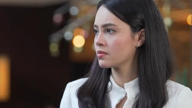 Di Antara Dua Cinta
