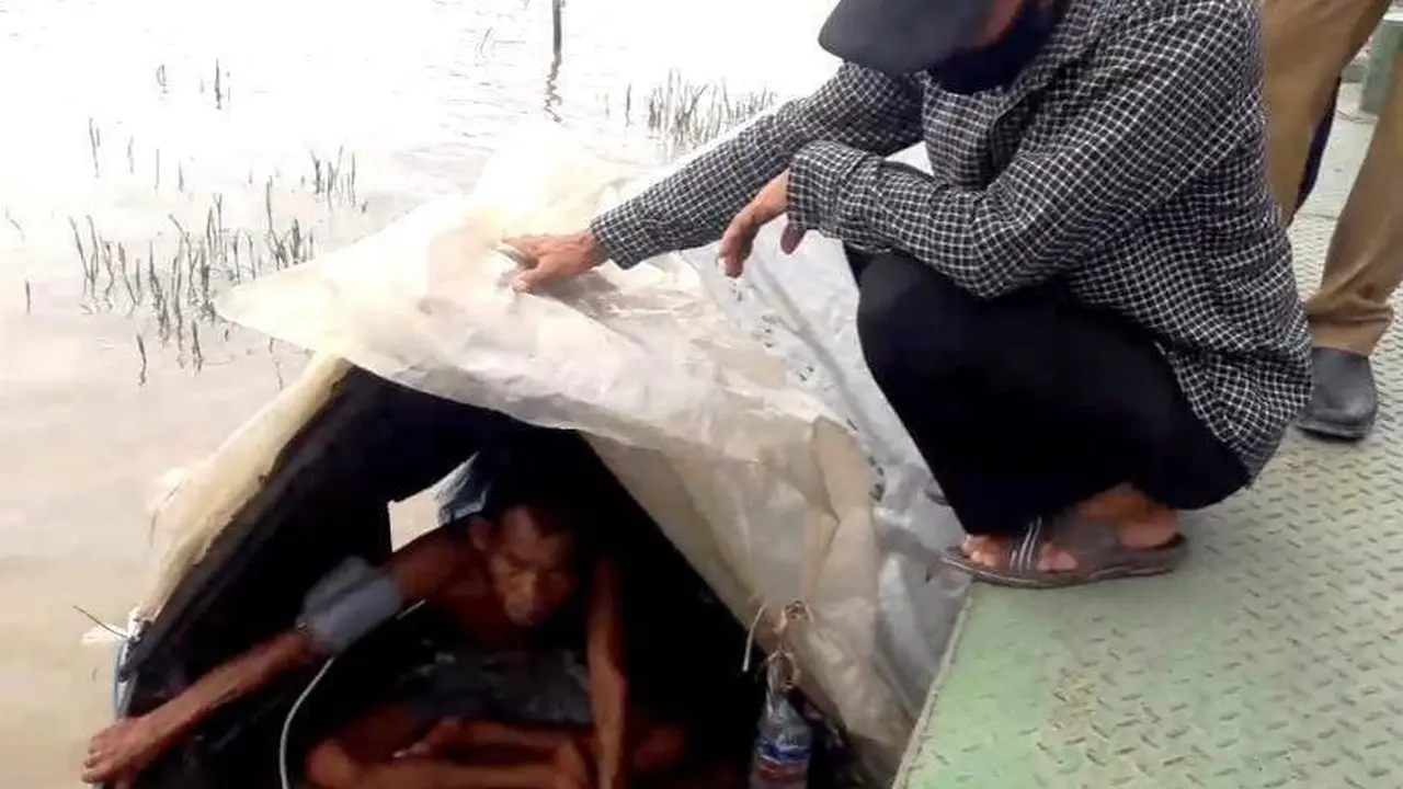 Manusia Perahu Hidup Selama 30 Tahun di Tengah Ombang-Ambing Sungai Musi
