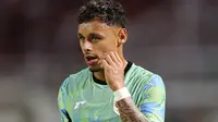 Winger Timnas Indonesia, Dean James&nbsp;pemanasan menjelang duel&nbsp;melawan Lebanon pada FIFA Matchday di Stadion Gelora Bung Tomo, Surabaya, Senin (8/9/2025). (Bola.com/Abdul Aziz)