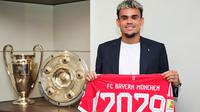 Luis Diaz dikenalkan sebagai pemain baru Bayern Munchen pada awal musim 2025/2026 (Dok. Bayern Munchen)
