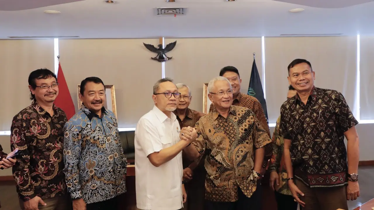 Menteri Perdagangan (Mendag) Zulkifli Hasan atau biasa disapa Zulhas bertemu dengan perwakilan Gabungan Perusahaan Pembibitan Unggas (GPPU), pada, Kamis (24/11/2022).