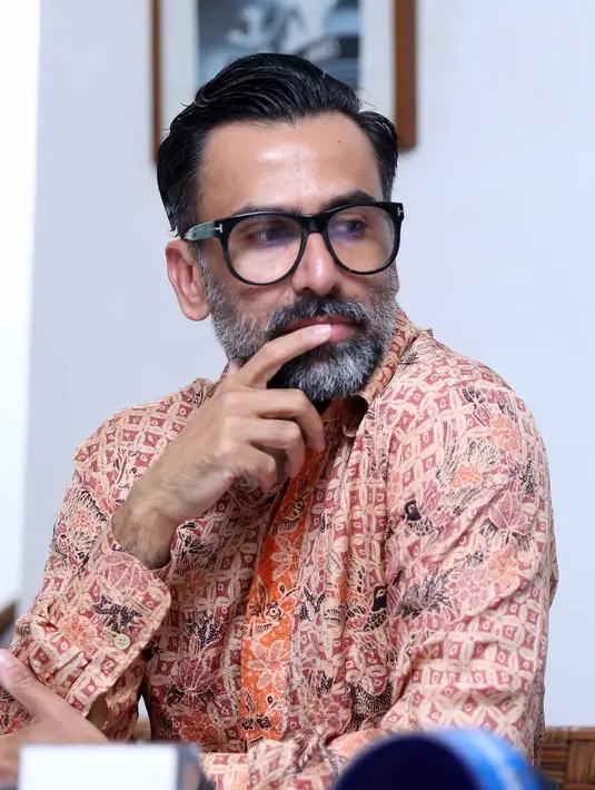 "Belum (tersangka). Jadi yang kita terima kemarin itu baru SPDP. Kita sebagai terlapor. Mungkin ini hanya masalah pelimpahan,” ungkap Amin Zaria, pengacara dari Jeremy Thomas. (Nurwahyunan/Bintang.com)