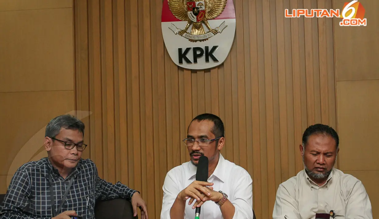 Hadi ditetapkan menjadi tersangka oleh KPK dalam kapasitasnya sebagai Direktur Jenderal Pajak periode 2002-2004, Jakarta,Senin (21/4/2014) (Liputan6.com/Faizal Fanani).