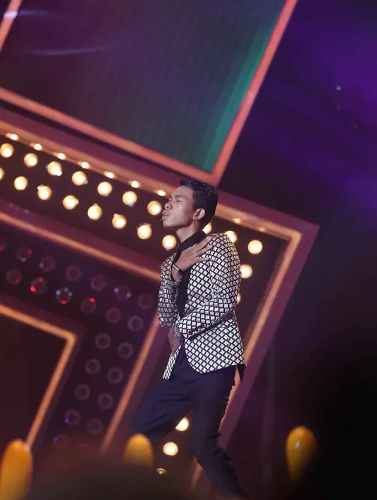 Sekarang ini, Cemen merasa banyak orang yang mengenalnya makin perhatian. Banyak juga yang menanyakan hal-hal yang berkaitan dengan Stand Up. (Nurwahyunan/Bintang.com) 