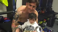 Tato di bagian tangan kanan Lionel Messi. (Sportskeeda). 