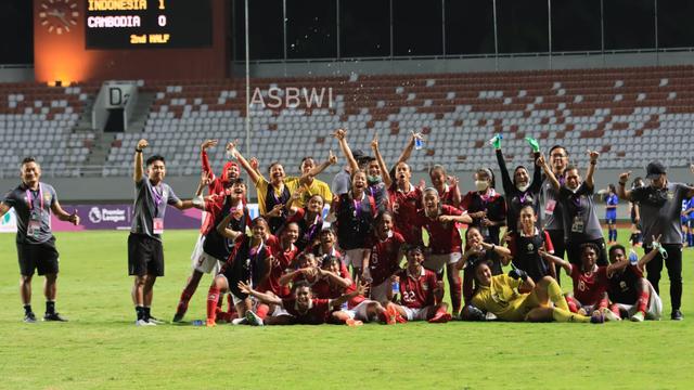 Timnas Putri U-18 Indonesia merayakan kemenangan di Piala AFF U-18 Putri 2022
