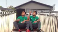 Dua sahabat di Timnas Indonesia, Muhammad Taufiq dan Andik Vermansah. (Bola.com/Benediktus Gerendo Pradigdo)
