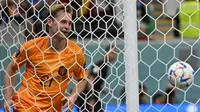 Frenkie De Jong. Gelandang tengah Timnas Belanda berusia 25 tahun yang telah membela Barcelona sejak awal musim 2019/2020 ini juga selalu tampil dalam 4 laga Tim Oranye di Piala Dunia 2022. Ia selalu menjadi starter dalam 4 laga tersebut, dan mampu menyumbang 1 assist pada matchday pertama saat menang 2-0 atas Senegal. Pada matchday ketiga saat menang 2-0 atas tuan rumah Qatar, Frenkie De Jong mampu menyumbang 1 gol. (AFP/Alberto Pizzoli)