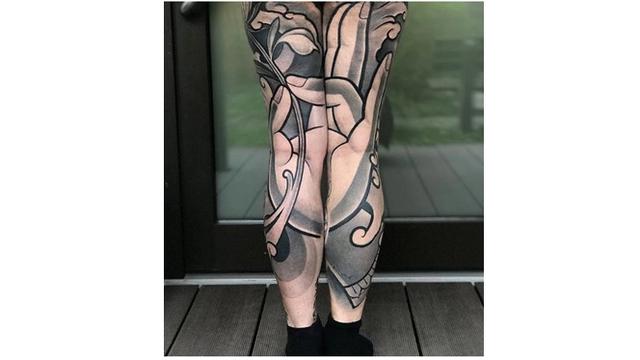 7 Desain Tato di Kaki Ini Unik Banget