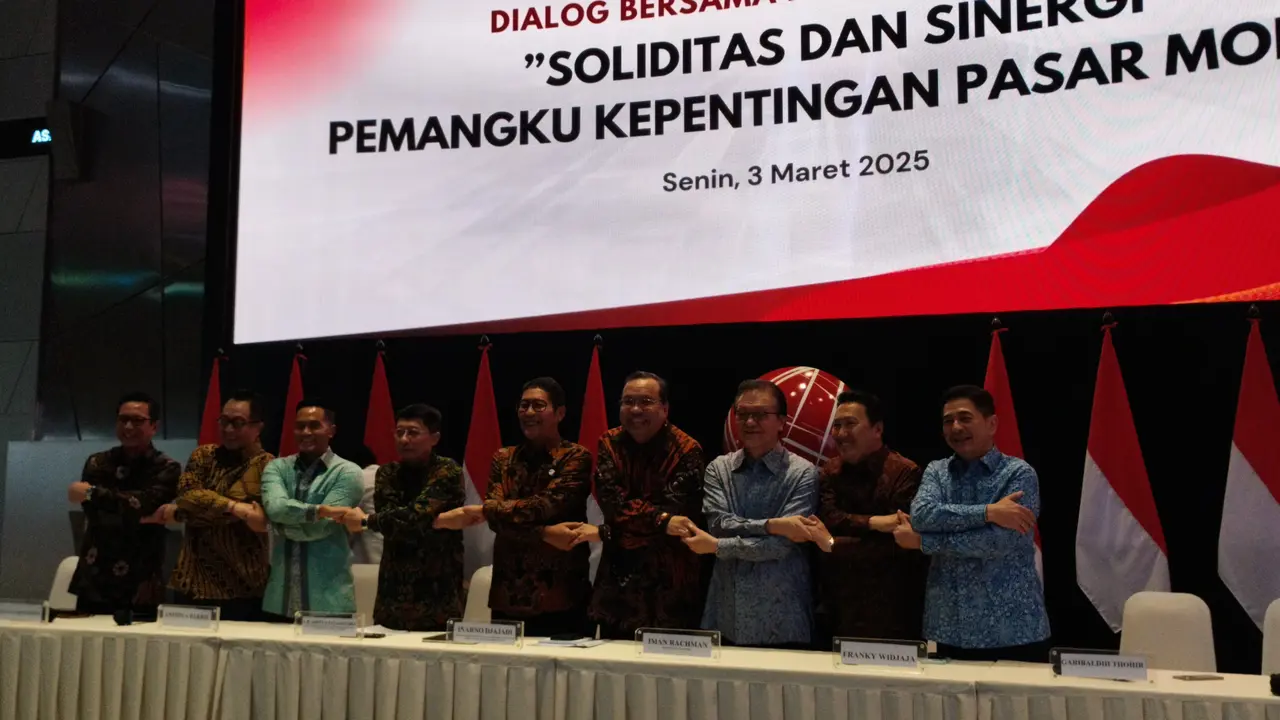 Otoritas Jasa Keuangan (OJK) memutuskan untuk menunda penerapan kebijakan Short Selling di pasar modal