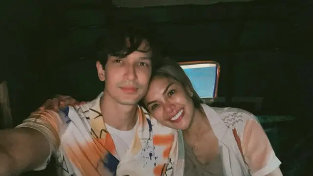 Makin Dekat, Ini 6 Potret Kebersamaan Dimas Beck dan Nikita Mirzani