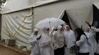 Jemaah haji di posko Kesehatan Haji di Arafah (Foto: Baharuddin/MCH)