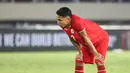 Marselino Ferdinan tak mampu menutupi kekecewaan saat Timnas Indonesia takluk 0-1 dari Filipina dalam laga terakhir Grup B yang digelar di Stadion Manahan, Solo, Sabtu (21/12/2024). Kekalahan ini sekaligus memastikan skuad Garuda tersingkir dari Piala AFF 2024. (Bola.com/Abdul Aziz)