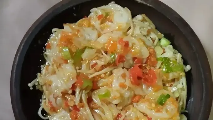 Resep seblak cobek kerupuk dan jamur enoki. (dok. Cookpad @bintu_tsaniyah)