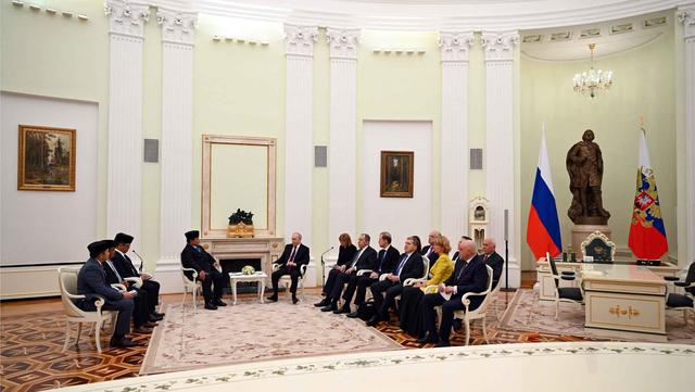 Bahas Sejumlah Isu Strategis, Prabowo Kembali Bertemu Putin di Kremlin