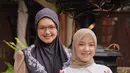 Nissa juga mengungkapkan jika Siti Nurhaliza sangat baik dan rendah hati dalam menyambutnya. "Alhamdulillah hari ini bisa bertemu kembali dengan Dato' Sri Siti @ctdk, kali ini berkesempatan untuk silaturahmi langsung ke kediaman Dato' Sri Siti. Terima kasih to' tii sudah menyambut kita dengan sangat baik dan to' tii very humble," tulisnya. (Liputan6.com/IG/@nissa_sabyan)