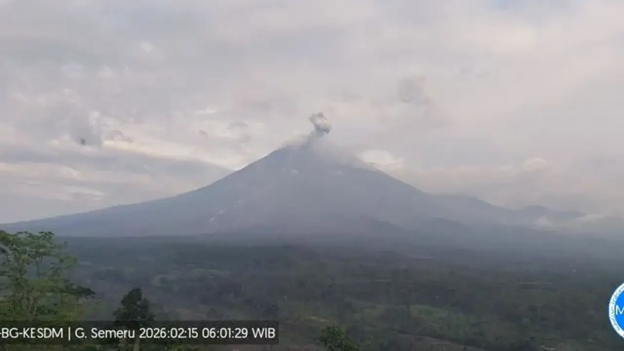 Awan Panas Guguran di Gunung Semeru