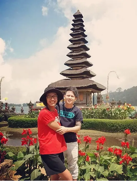 Evelyn mulai pasrah dengan keinginan suaminya tersebut. Bahkan, menurut kuasa hukumnya seperti yang disampaikan kliennya, Evelyn berharap hakim segera mengakhiri sidang cerainya. (Instagram/psychodiva2016)