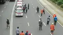 Selain ambulans, barakuda juga dikerahkan dalam pengamanan lokasi kejadian bom. Seperti dilihat kondisi lalu lintas Sarinah dan sekitarnya disterilkan. (Fathan Rangkuti/Bintang.com)