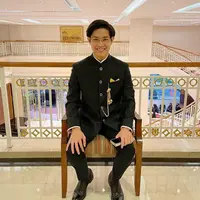 Masuk Dunia Politik, Ini 6 Potret Tampan Teuku Rassya Anak Tamara Bleszynski. (Foto: instagram.com/teukurassya)