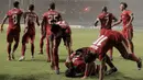 Tak lupa Hansamu Yama melakukan sujud usai mencetak gol kemenangan Timnas Indonesia atas Thailand. (Bola.com/Peksi Cahyo)