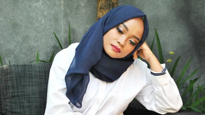 Copyright: Vemale.com | Talent: Nadia Adibie @nadibie