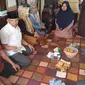 Amien Rais kunjungi rumah duka Abdullah Fithri Setiawan atau Dufi, korban pembunuhan yang jasadnya ditemukan di dalam tong biru di kawasan industri Klapa Nunggal, Kabupaten Bogor.