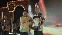 PT Berau Coal raih Piagam Utama kategori Pengelolaan Standardisasi dan Usaha Jasa Pertambangan pada GMP Award 2024.