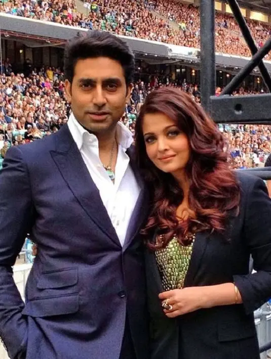 "Ya, dan itu merupakan momen yang membanggakan bagiku untuk dapat dekat dengan mereka, seperti mereka selalu ada untukku. Cobalah sesekali, mungkin kamu akan merasa lebih baik," ujarnya melalui akun Twitter-nya. (Foto: dnaindia.com)