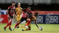 Tidak ada tambahan gol yang tercipta sampai wasit meniup peluit panjang. Bhayangkara kembali ke puncak klasemen sementara dengan 19 poin, sedangkan Bali United menduduki peringkat keenam mengoleksi 12 angka. (Bola.com/Bagaskara Lazuardi)