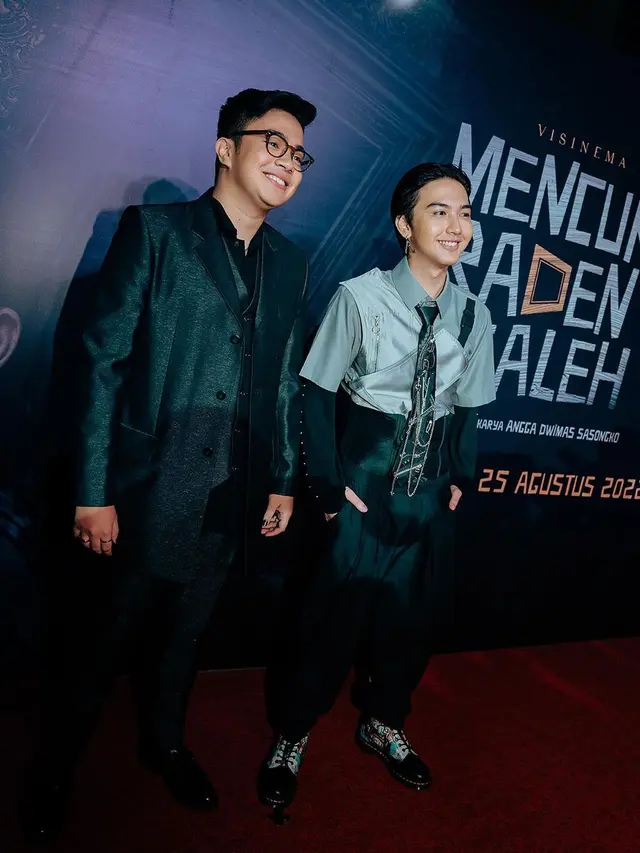 7 Potret Pemain Film Mencuri Raden Saleh di Red Carpet Premiere, Curi Perhatian
