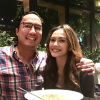 Masayu Anastasia bersama Mac Bakar, yang diduga kekasih barunya. (Instagram/masayuanastasia)