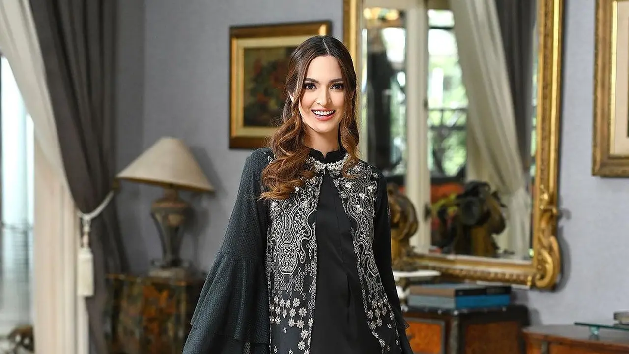 Nia Ramadhani kenakan busana Lebaran (Instagram/ramadhaniabakrie)