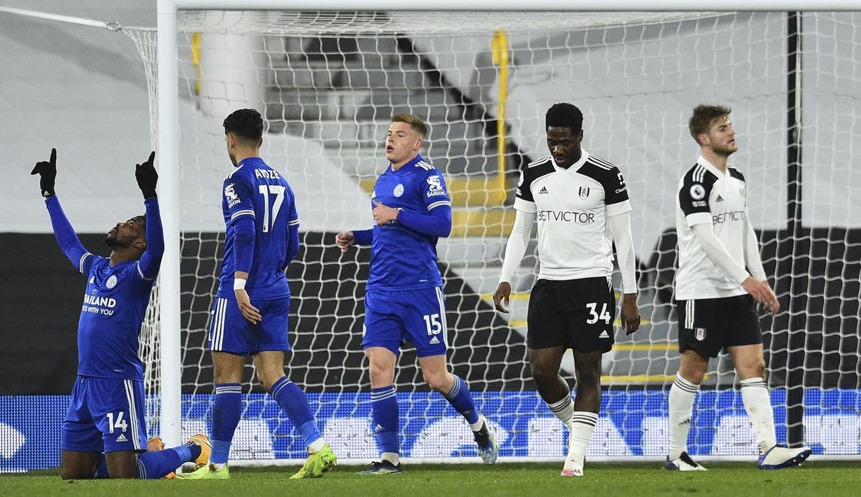 Leicester pun berhasil membuka keunggulan pada menit ke-17 melalui gol Kelechi Iheanacho. (Glyn Kirk/Pool via AP)