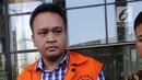 Ekspresi Direktur PT Murakabi Irvanto Hendra Pambudi usai menandatangani berkas P21 di gedung KPK, Jakarta, Jumat (6/7). Irvanto ditangkap terkait kasus dugaan korupsi proyek KTP Elektronik. (Merdeka.com/Dwi Narwoko)