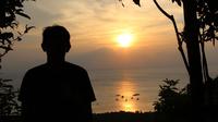  Menyambut Pagi Dari Bukit Joko Tuwo Karimun Jawa