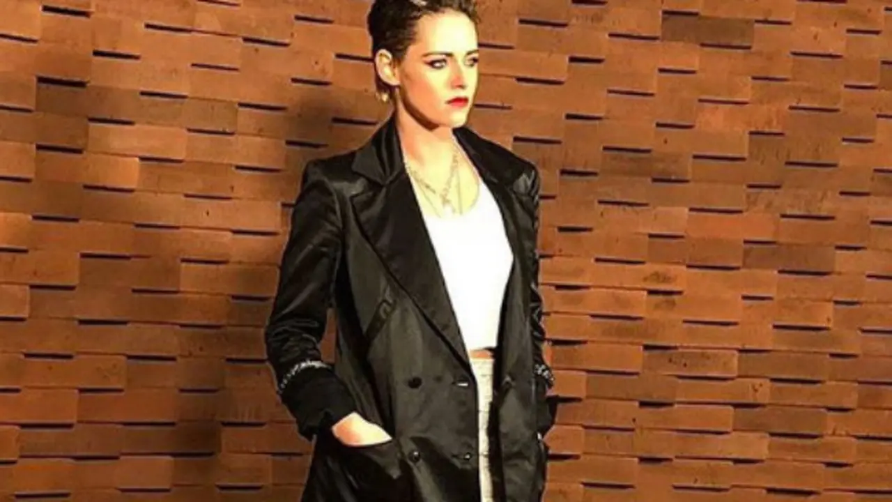 Gaya Rocky Ala Kristen Steward di Chanel's Metiers d'Art Show