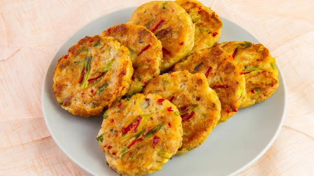 mung bean pancake korea bakwan kacang hijau