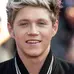 Niall Horan adalah seorang penyanyi, penulis lagu, dan gitaris. Ia juga tergabung dalam boyband One Direction.