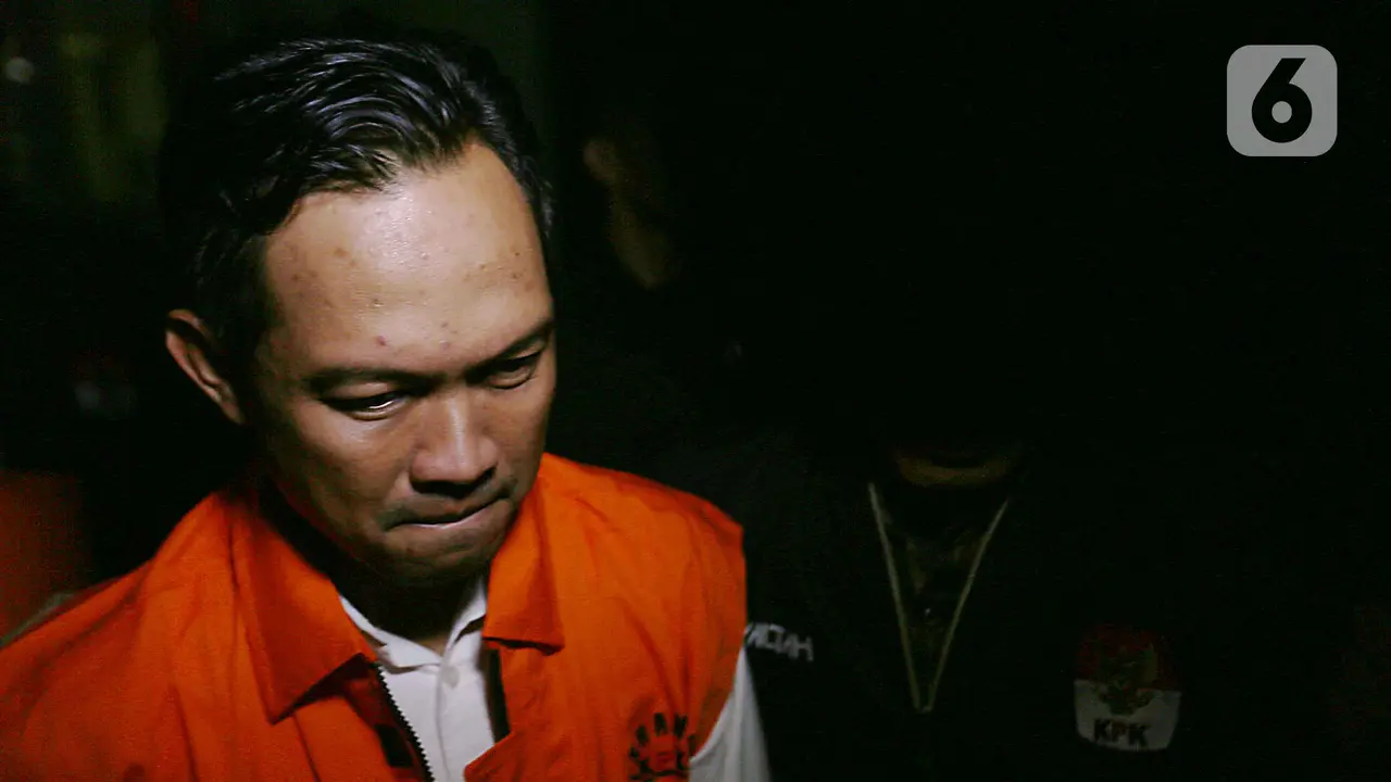 Terjaring OTT, KPK Tahan Bupati dan Sekda Cilacap